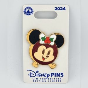 Disney Parks MUNCHLING MINNIE MOUSE HOLIDAY Official Trading Pin - NEW